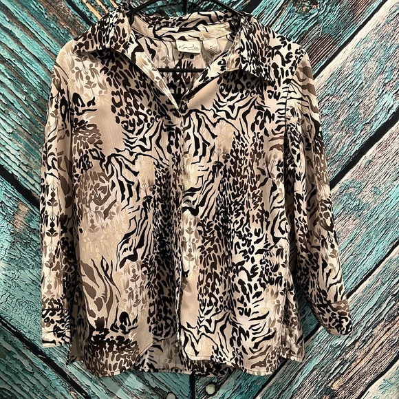 Kim Rodgers Top Womens Size Petit Large Collared Button Down Animal Print - Picture 2 of 7